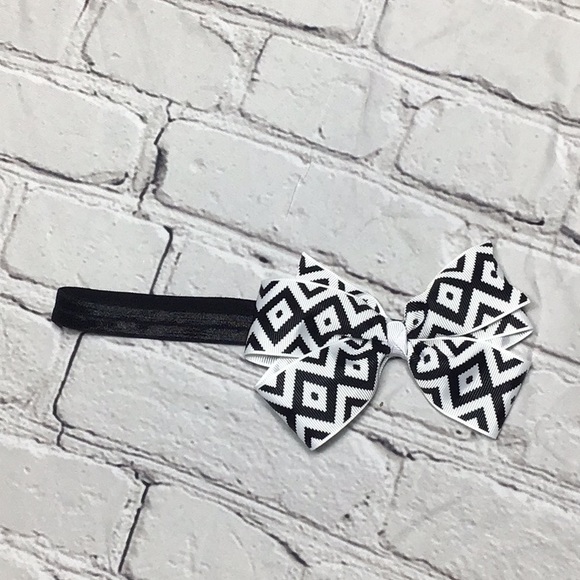 Hair Bows Handmade Size 9-12m Set of 4 - Picture 5 of 5